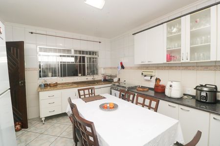 Casa para alugar com 195m², 3 quartos e 3 vagasCozinha
