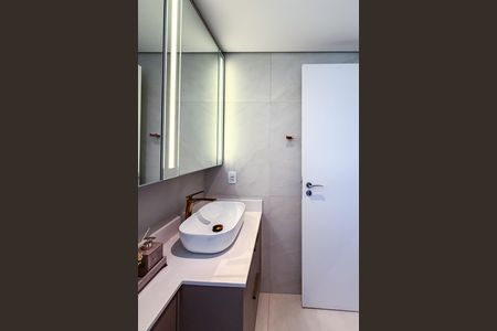 Apartamento à venda com 105m², 2 quartos e 2 vagas Apartamento à venda com 105m², 2 quartos e 2 vagasBanheiro da Suíte 1