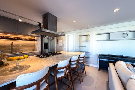 Apartamento à venda com 105m², 2 quartos e 2 vagas Apartamento à venda com 105m², 2 quartos e 2 vagasCozinha