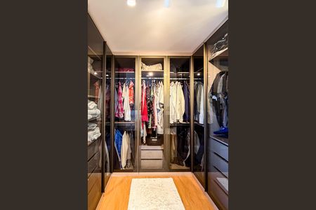 Apartamento à venda com 105m², 2 quartos e 2 vagas Apartamento à venda com 105m², 2 quartos e 2 vagasCloset da suíte 1