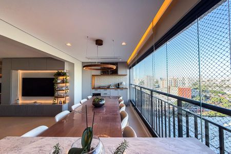 Apartamento à venda com 105m², 2 quartos e 2 vagas Apartamento à venda com 105m², 2 quartos e 2 vagasVaranda gourmet