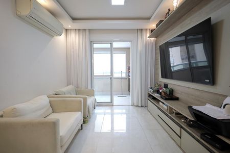 Apartamento à venda com 69m², 3 quartos e 2 vagasSala
