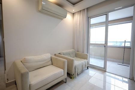 Apartamento à venda com 69m², 3 quartos e 2 vagasSala
