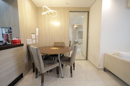 Apartamento à venda com 69m², 3 quartos e 2 vagasSala