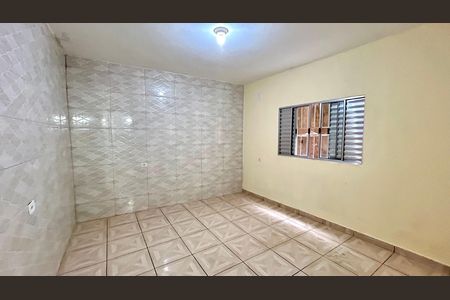 Quarto 2 de casa para alugar com 2 quartos, 120m² em Vila Nova Bonsucesso, Guarulhos