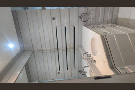 Apartamento à venda com 88m², 2 quartos e 2 vagasBanheiro 1