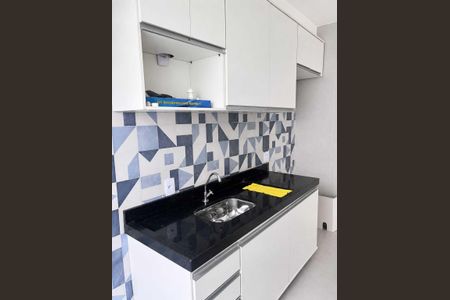 Cozinha de apartamento para alugar com 1 quarto, 46m² em Piatã, Salvador
