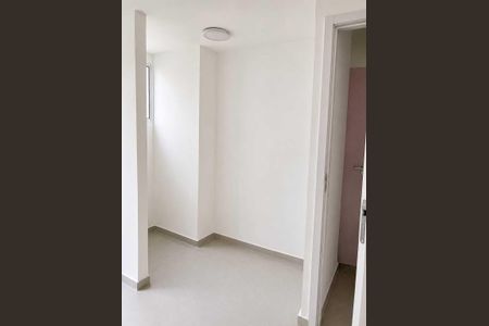 Sala de apartamento para alugar com 1 quarto, 46m² em Piatã, Salvador