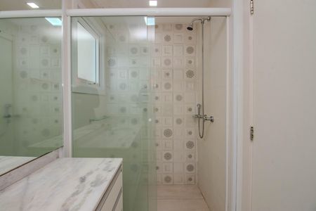 Apartamento à venda com 76m², 3 quartos e 2 vagasBanheiro da Suíte