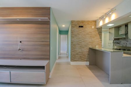 Sala de apartamento à venda com 3 quartos, 76m² em São Sebastião, Porto Alegre