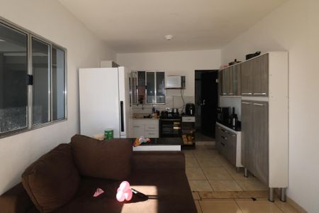 Casa à venda com 480m², 2 quartos e sem vaga Casa à venda com 480m², 2 quartos e sem vagaSala e Cozinha - Casa 05