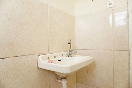 Casa para alugar com 48m², 2 quartos e sem vagaBanheiro