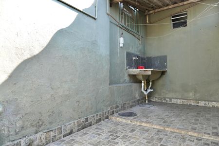 Casa para alugar com 48m², 2 quartos e sem vagaÁrea de serviço