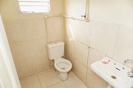 Casa para alugar com 48m², 2 quartos e sem vagaBanheiro