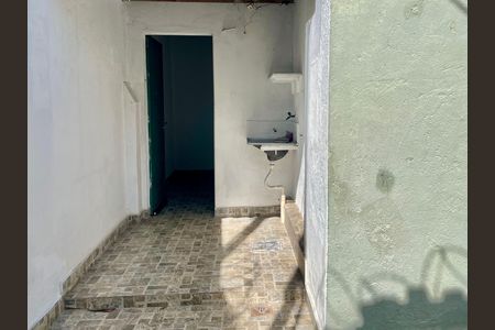 Casa para alugar com 40m², 1 quarto e sem vagaÁrea de serviço