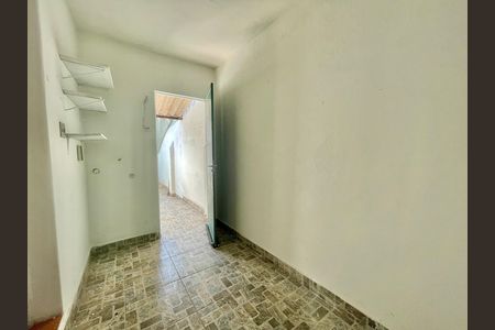 Sala de casa para alugar com 1 quarto, 40m² em Santo Andre, Belo Horizonte