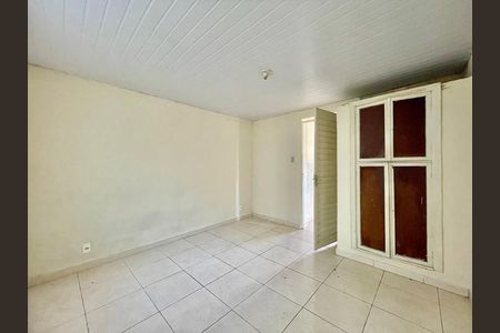 Casa à venda com 300m², 6 quartos e sem vaga Casa à venda com 300m², 6 quartos e sem vagaQuarto 2