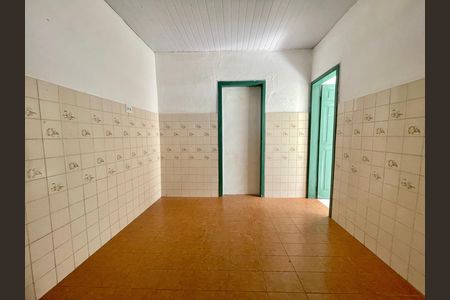 Casa à venda com 300m², 6 quartos e sem vaga Casa à venda com 300m², 6 quartos e sem vagaCasa 2 - Cozinha