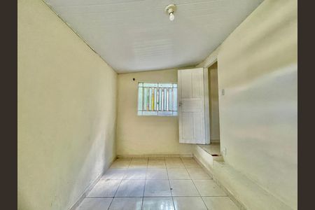 Casa à venda com 300m², 6 quartos e sem vaga Casa à venda com 300m², 6 quartos e sem vagaQuarto