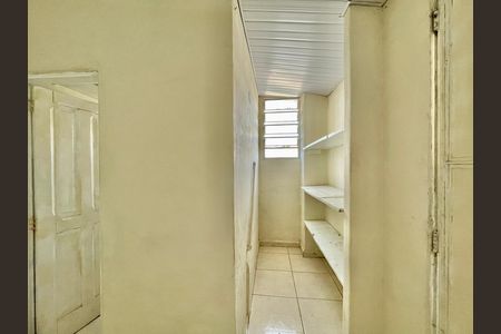 Casa à venda com 300m², 6 quartos e sem vaga Casa à venda com 300m², 6 quartos e sem vagaDespensa