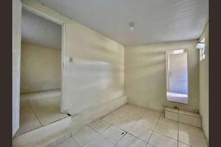 Casa à venda com 300m², 6 quartos e sem vaga Casa à venda com 300m², 6 quartos e sem vagaQuarto