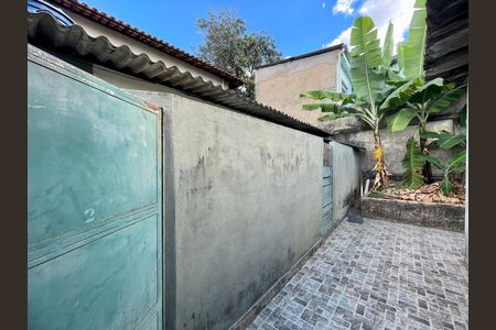 Casa à venda com 300m², 6 quartos e sem vaga Casa à venda com 300m², 6 quartos e sem vagaÁrea externa