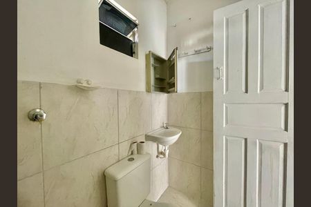 Casa à venda com 300m², 6 quartos e sem vaga Casa à venda com 300m², 6 quartos e sem vagaCasa 2 - Banheiro