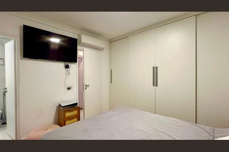 Apartamento à venda com 118m², 3 quartos e 2 vagas Apartamento à venda com 118m², 3 quartos e 2 vagasSuite