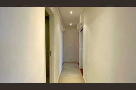 Apartamento à venda com 118m², 3 quartos e 2 vagas Apartamento à venda com 118m², 3 quartos e 2 vagasCorredor