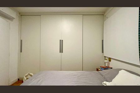 Apartamento à venda com 118m², 3 quartos e 2 vagas Apartamento à venda com 118m², 3 quartos e 2 vagasSuite