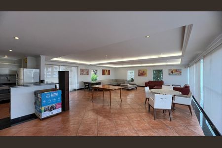 Apartamento à venda com 118m², 3 quartos e 2 vagas Apartamento à venda com 118m², 3 quartos e 2 vagasSalão de Festas