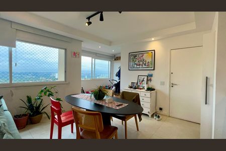 Apartamento à venda com 118m², 3 quartos e 2 vagas Apartamento à venda com 118m², 3 quartos e 2 vagasSala