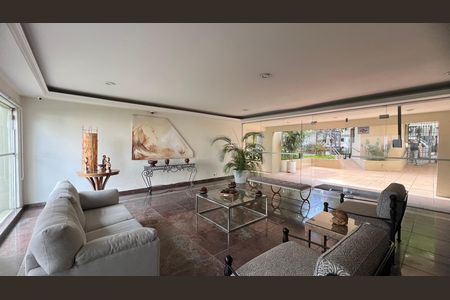 Apartamento à venda com 118m², 3 quartos e 2 vagas Apartamento à venda com 118m², 3 quartos e 2 vagasHall de entrada