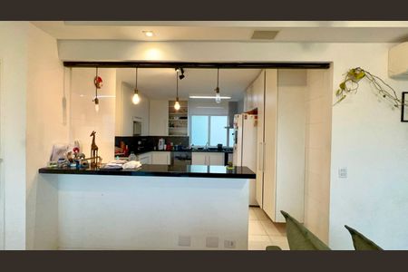 Apartamento à venda com 118m², 3 quartos e 2 vagas Apartamento à venda com 118m², 3 quartos e 2 vagasCozinha