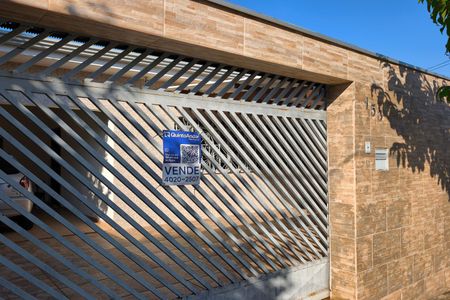 Casa à venda com 260m², 3 quartos e 3 vagasPLACA INSTALADA NA FACHADA
