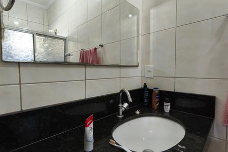 Casa à venda com 260m², 3 quartos e 3 vagasBanheiro Suíte 