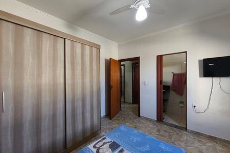 Casa à venda com 260m², 3 quartos e 3 vagasQuarto Suíte