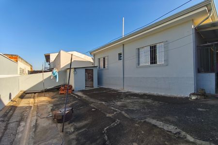 Casa à venda com 260m², 3 quartos e 3 vagasQuintal 
