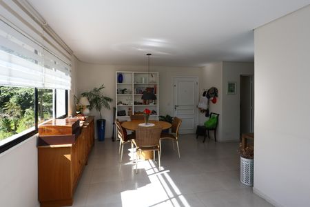 Apartamento à venda com 110m², 3 quartos e 1 vaga Apartamento à venda com 110m², 3 quartos e 1 vagasala