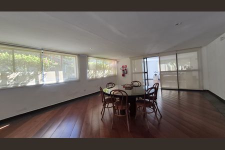Apartamento à venda com 110m², 3 quartos e 1 vaga Apartamento à venda com 110m², 3 quartos e 1 vagaÁrea comum - Salão de festas