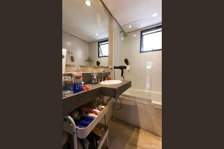 Apartamento à venda com 110m², 3 quartos e 1 vaga Apartamento à venda com 110m², 3 quartos e 1 vagaBanheiro da Suíte