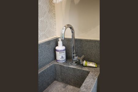 Lavabo de apartamento à venda com 3 quartos, 110m² em Real Parque, São Paulo