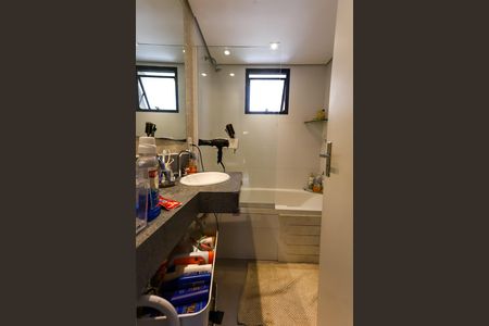 Apartamento à venda com 110m², 3 quartos e 1 vaga Apartamento à venda com 110m², 3 quartos e 1 vagaBanheiro da Suíte