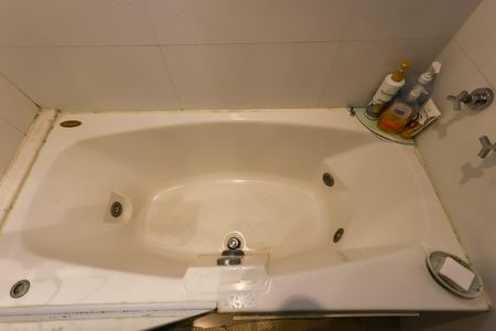 Apartamento à venda com 110m², 3 quartos e 1 vaga Apartamento à venda com 110m², 3 quartos e 1 vagaBanheiro da Suíte