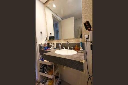Apartamento à venda com 110m², 3 quartos e 1 vaga Apartamento à venda com 110m², 3 quartos e 1 vagaBanheiro da Suíte