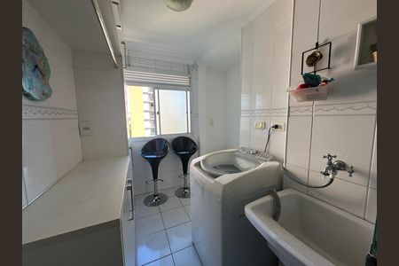 Apartamento à venda com 94m², 3 quartos e 2 vagas Apartamento à venda com 94m², 3 quartos e 2 vagasÁrea de Serviço