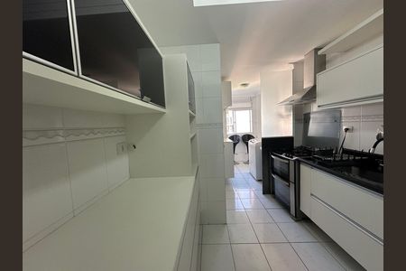 Apartamento à venda com 94m², 3 quartos e 2 vagas Apartamento à venda com 94m², 3 quartos e 2 vagasCozinha