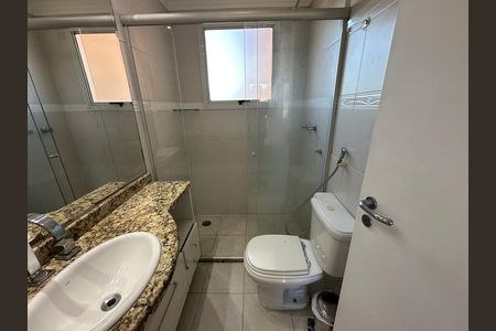 Apartamento à venda com 94m², 3 quartos e 2 vagas Apartamento à venda com 94m², 3 quartos e 2 vagasBanheiro da Suíte