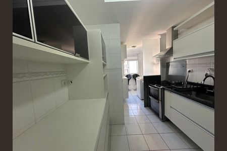 Apartamento à venda com 94m², 3 quartos e 2 vagas Apartamento à venda com 94m², 3 quartos e 2 vagasCozinha