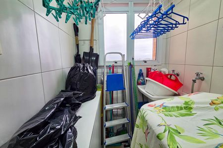 Apartamento para alugar com 70m², 2 quartos e 1 vagaÁrea de Serviço